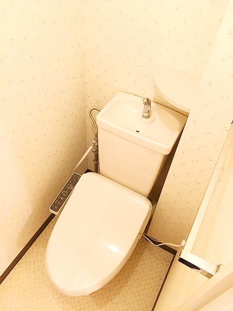 トイレ（温水洗浄便座付）